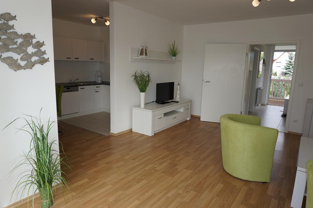 Ferienwohnungen Ruegen Findling Breege Exterior foto