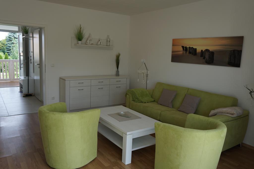 Ferienwohnungen Ruegen Findling Breege Exterior foto