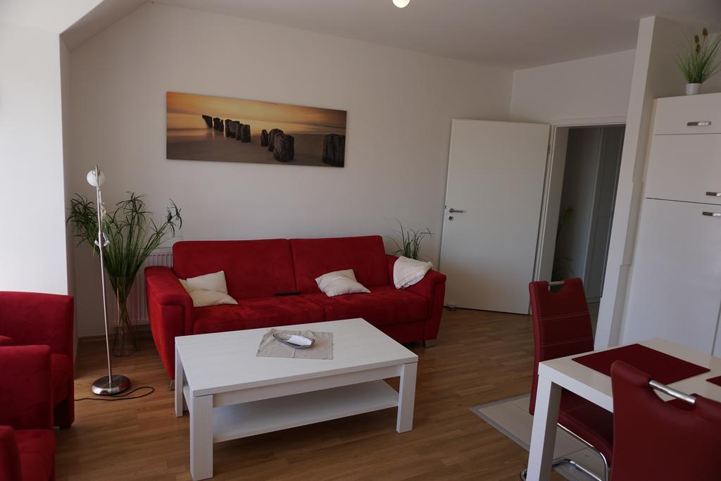 Ferienwohnungen Ruegen Findling Breege Exterior foto