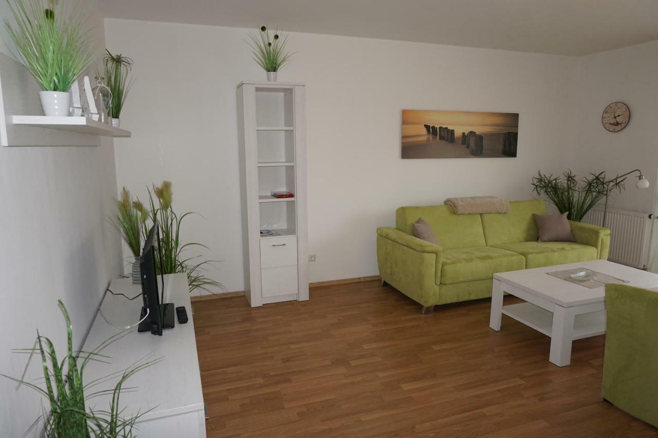 Ferienwohnungen Ruegen Findling Breege Exterior foto