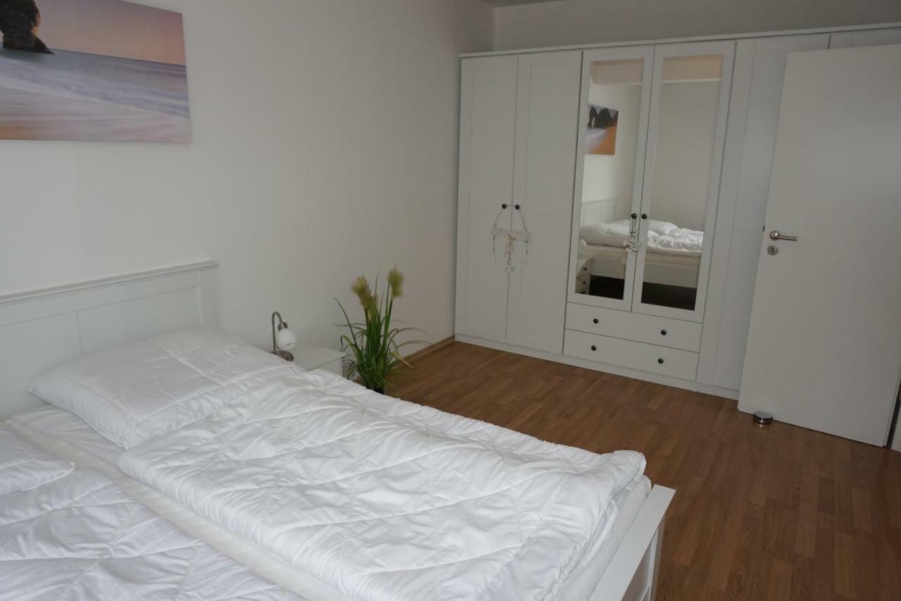 Ferienwohnungen Ruegen Findling Breege Exterior foto